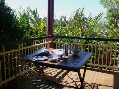 CNR - TABLE, MED