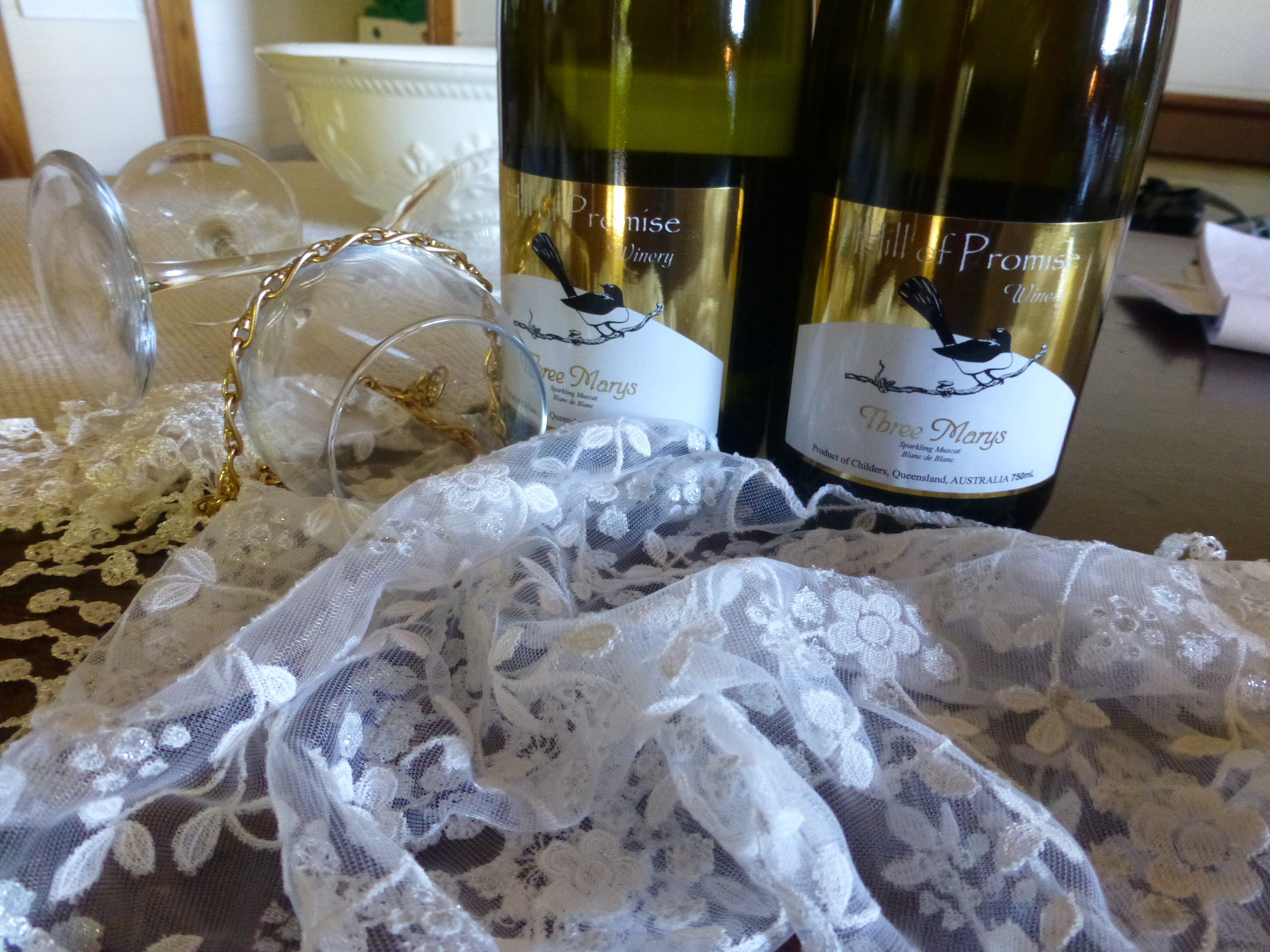 3 Marys Sp Musc - 2 bottles, white lace